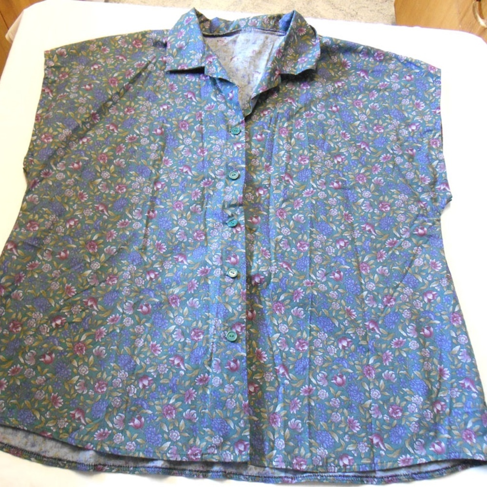 Sleeveless button down lightweight plus size